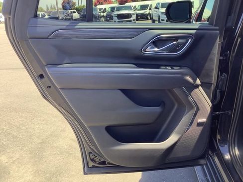 Used 2023 GMC Yukon SLT AWD/4WD image 25