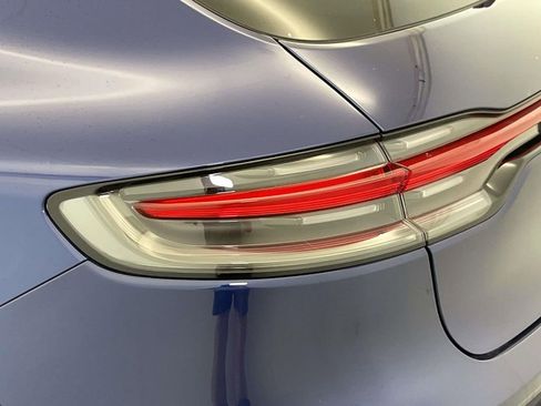 Used 2024 Porsche Macan image 16