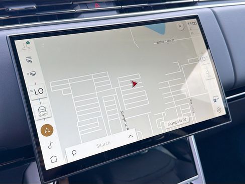 New 2025 Land Rover Range Rover SE image 36