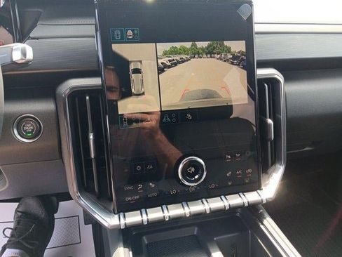 New 2026 GMC Acadia AT4 w/ LPO, Floor Liner Package AWD/4WD image 10