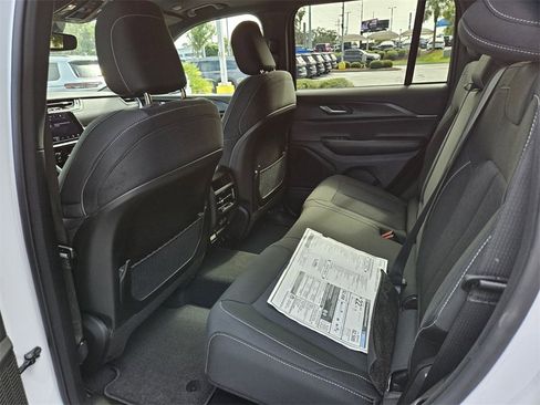 New 2024 Jeep Grand Cherokee Laredo X w/ Luxury Tech Group I image 11