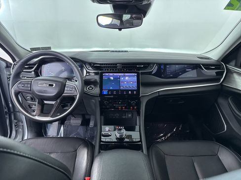 Used 2022 Jeep Grand Cherokee Limited 4xe AWD/4WD image 3