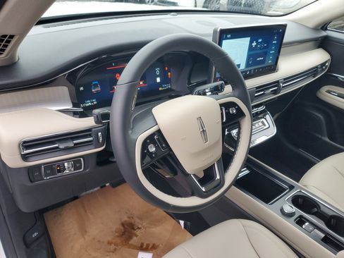 New 2026 Lincoln Corsair Premiere image 12