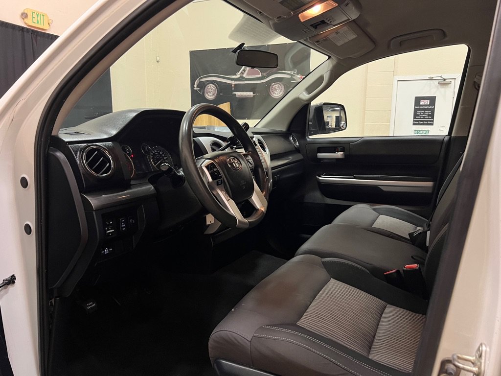 Used 2017 Toyota Tundra SR5 AWD/4WD image 15