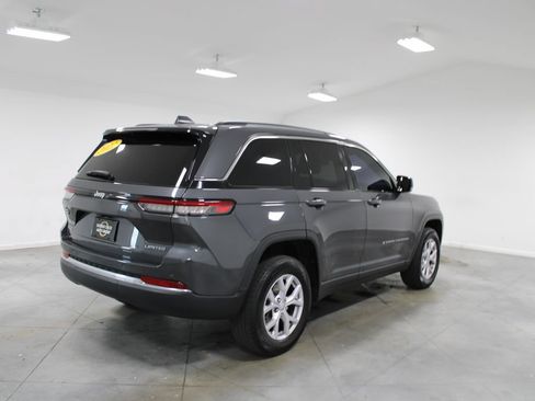 Used 2022 Jeep Grand Cherokee Limited AWD/4WD image 10