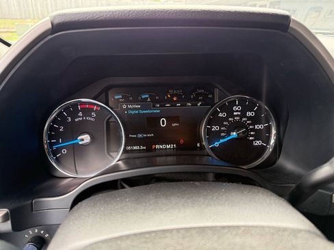 Used 2018 Ford F250 XLT w/ XLT Value Package AWD/4WD image 16