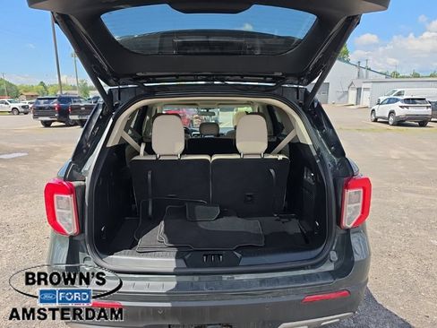Used 2023 Ford Explorer XLT w/ Equipment Group 202A AWD/4WD image 11
