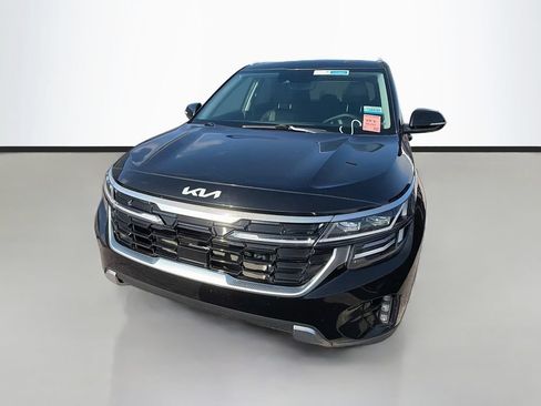 Used 2024 Kia Seltos SX w/ SX Sunroof Package AWD/4WD image 2