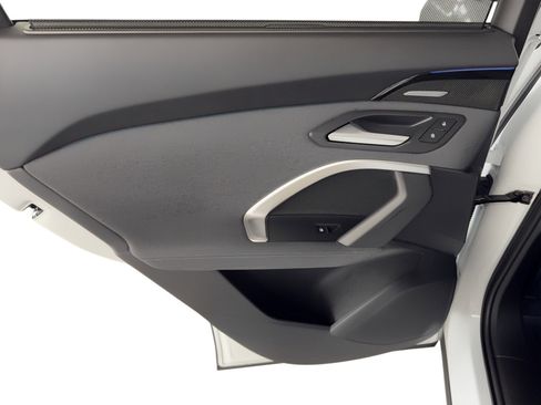 New 2025 Audi SQ5 Prestige image 17