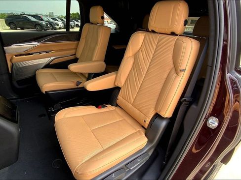 New 2025 Cadillac Escalade IQ Luxury 2 image 27