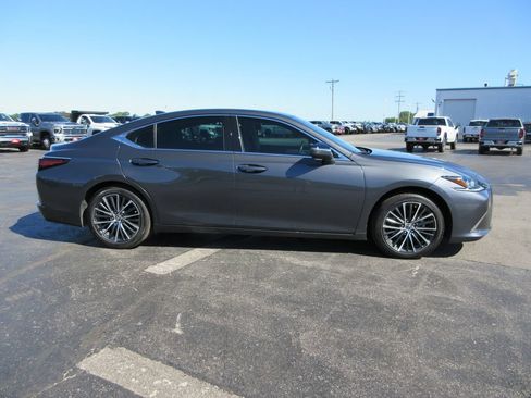 Used 2025 Lexus ES 350 w/ Premium Package FWD image 4