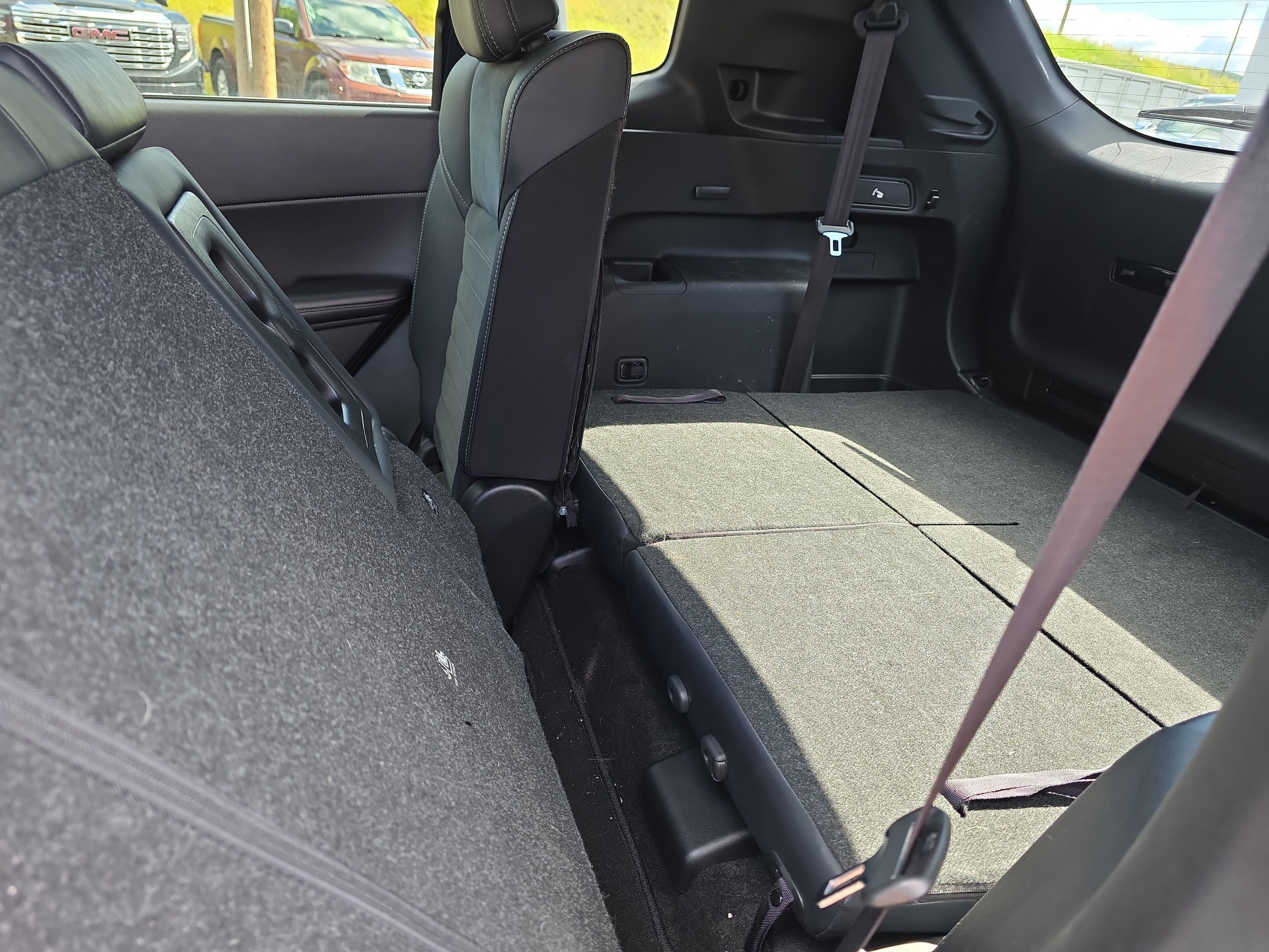 Used 2025 Mitsubishi Outlander SE AWD/4WD image 14