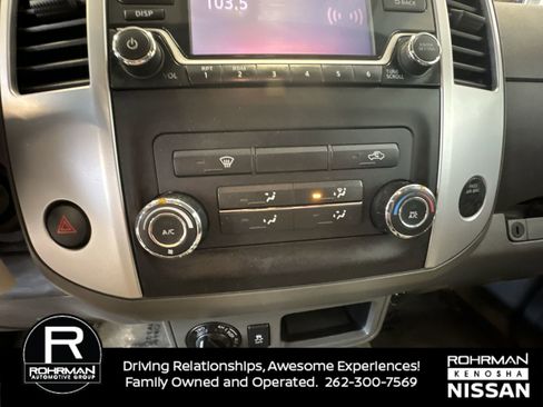 Used 2018 Nissan Frontier SV image 9