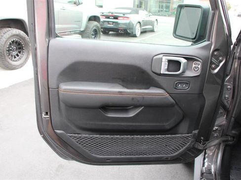 Used 2021 Jeep Gladiator Mojave image 17