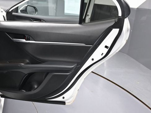 Used 2023 Toyota Camry SE image 30