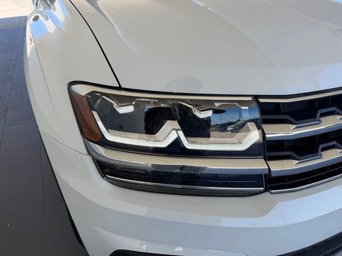 Used 2020 Volkswagen Atlas SE w/ Panoramic Sunroof Package image 16