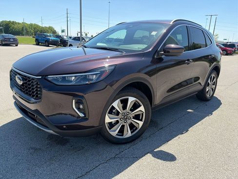 Used 2023 Ford Escape Platinum AWD/4WD image 3