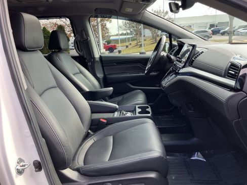 Certified 2024 Honda Odyssey Touring image 38