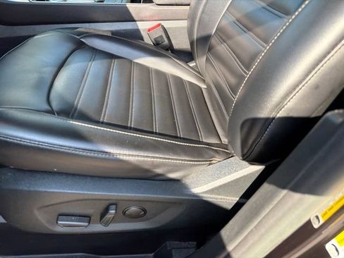 Used 2020 Ford Edge SEL w/ Convenience Package FWD image 19