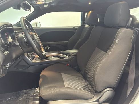 Used 2022 Dodge Challenger GT w/ Blacktop Package image 9