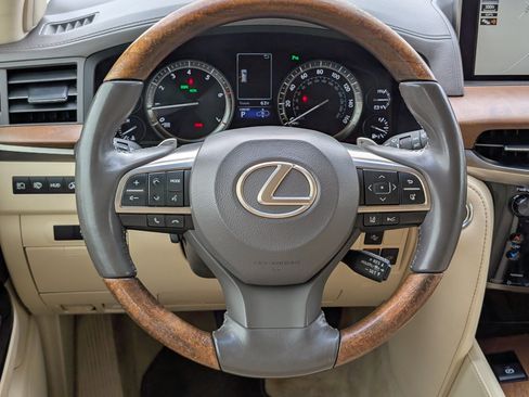 Used 2017 Lexus LX 570 4WD image 13