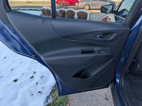 Used 2023 Chevrolet Equinox LT image 10