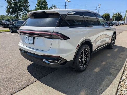 New 2026 Lincoln Nautilus Premier image 11