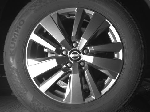 Used 2024 Nissan Pathfinder SV image 15