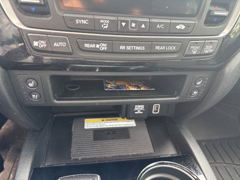 Used 2023 Honda Passport Elite image 17