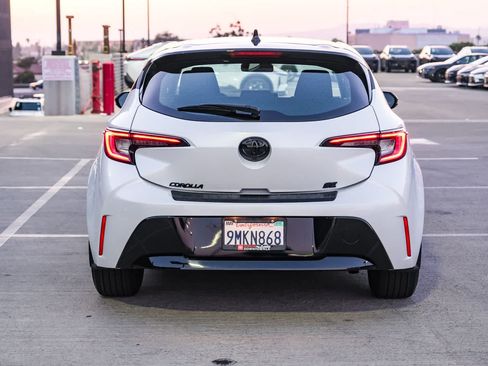 Certified 2024 Toyota Corolla SE w/ SE Package FWD image 5