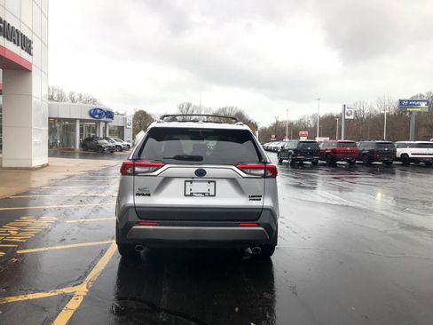 Certified 2020 Toyota RAV4 Limited image 6
