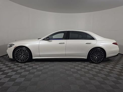 Used 2022 Mercedes-Benz S 580 4MATIC Sedan image 2