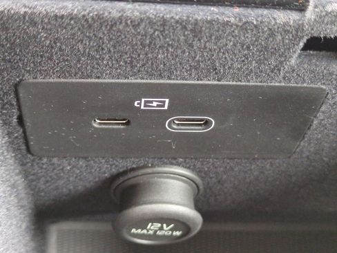 New 2026 Volvo XC90 B5 Plus image 21