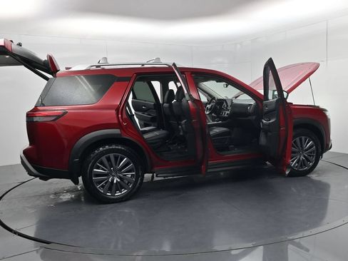 Used 2023 Nissan Pathfinder SL w/ SL Premium Package AWD/4WD image 61