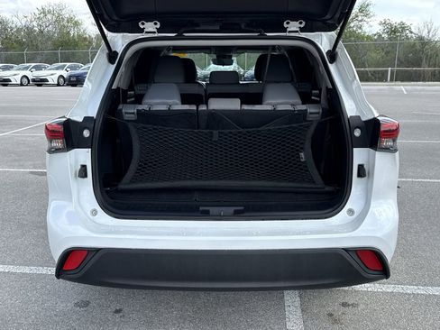 Used 2023 Toyota Highlander L image 20