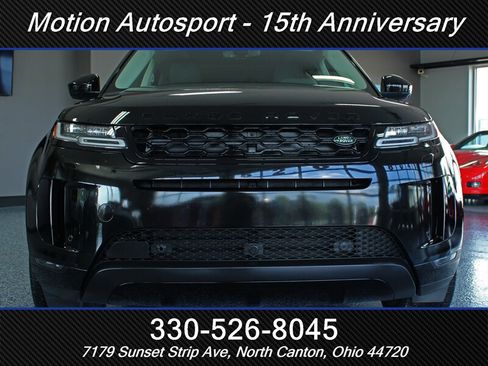 Used 2023 Land Rover Range Rover Evoque SE AWD/4WD image 3