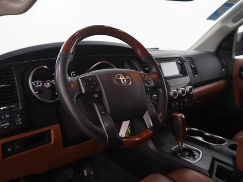 Used 2019 Toyota Sequoia Platinum AWD/4WD image 33