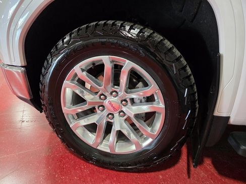 Used 2022 GMC Sierra 1500 SLT w/ SLT Premium Plus Package image 11