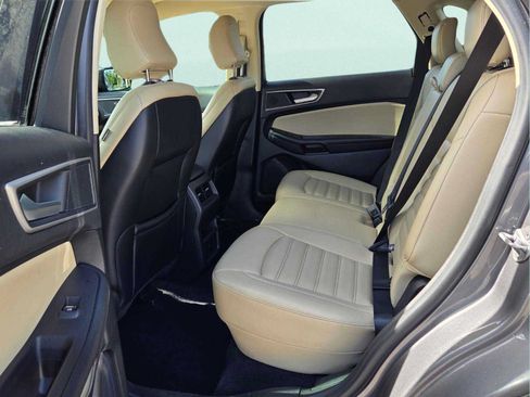 Used 2024 Ford Edge SEL AWD/4WD image 4