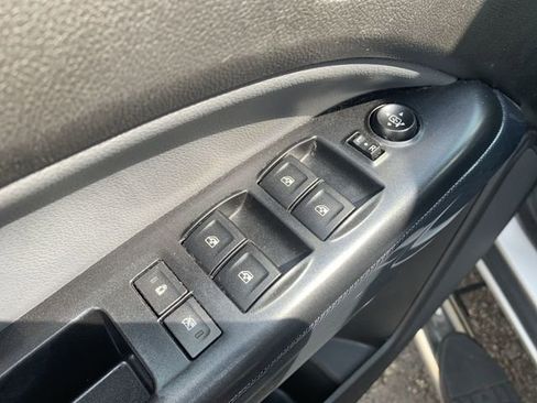 Used 2017 Chevrolet Colorado Z71 AWD/4WD image 20