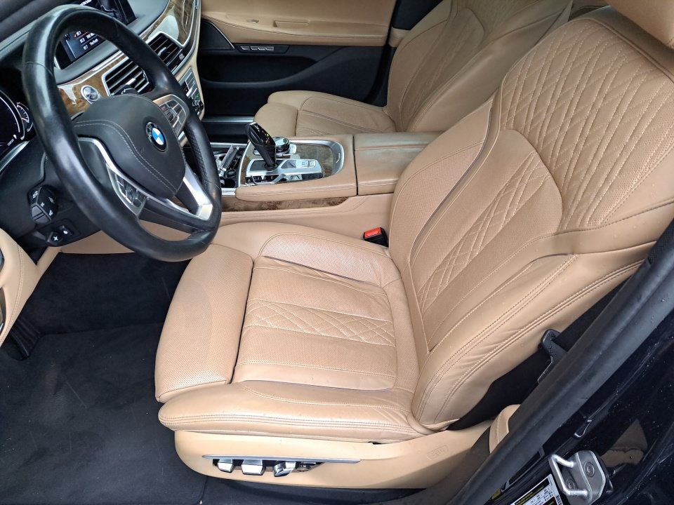 Used 2016 BMW 750i RWD image 9