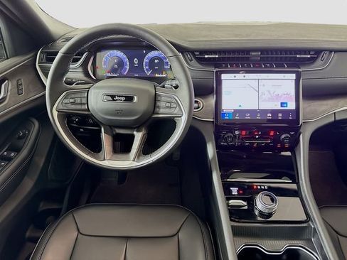 New 2025 Jeep Grand Cherokee Limited image 22