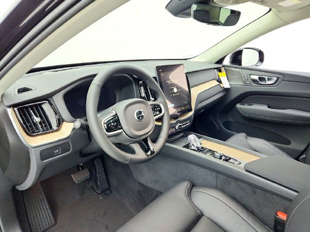 New 2026 Volvo XC60 B5 Ultra w/ Protection Package Premier AWD/4WD image 20