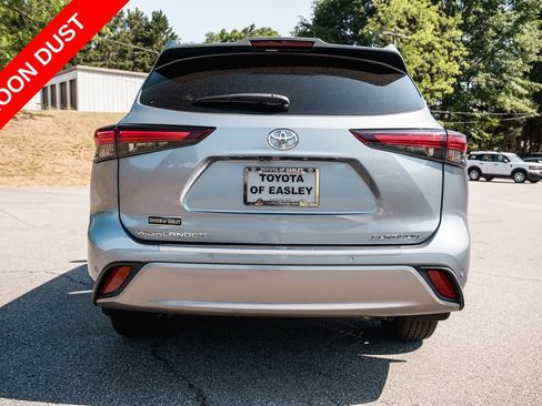 Used 2024 Toyota Highlander Platinum FWD image 6