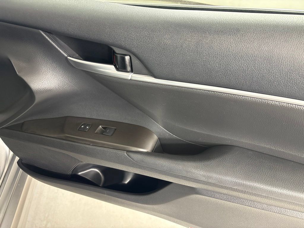 Used 2024 Toyota Camry SE FWD image 15