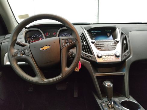 Used 2017 Chevrolet Equinox LS FWD image 22