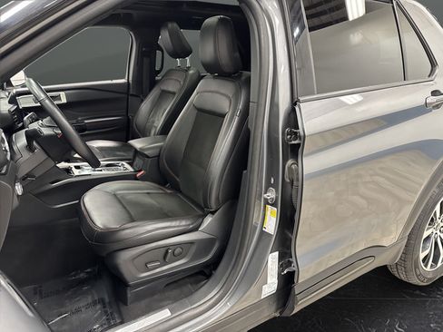 Used 2023 Ford Explorer ST-Line AWD/4WD image 4