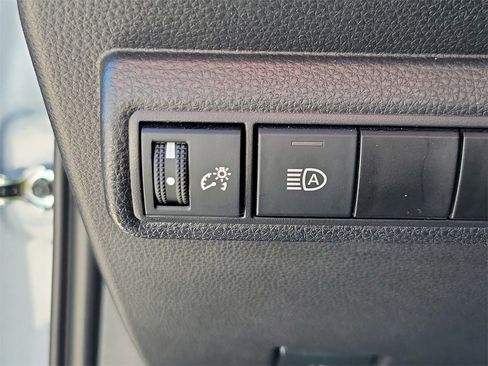 Used 2025 Toyota Corolla LE image 29