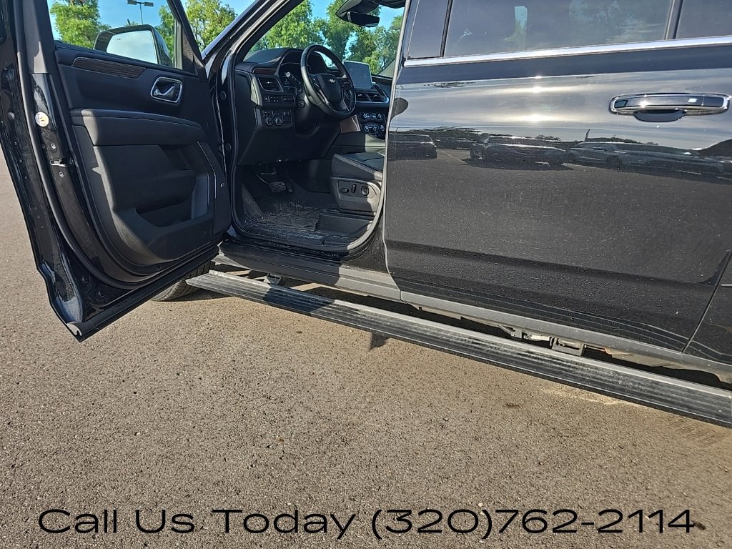 Used 2024 Chevrolet Suburban High Country AWD/4WD image 12