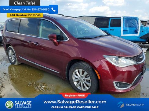 Used 2018 Chrysler Pacifica Touring-L FWD image 5